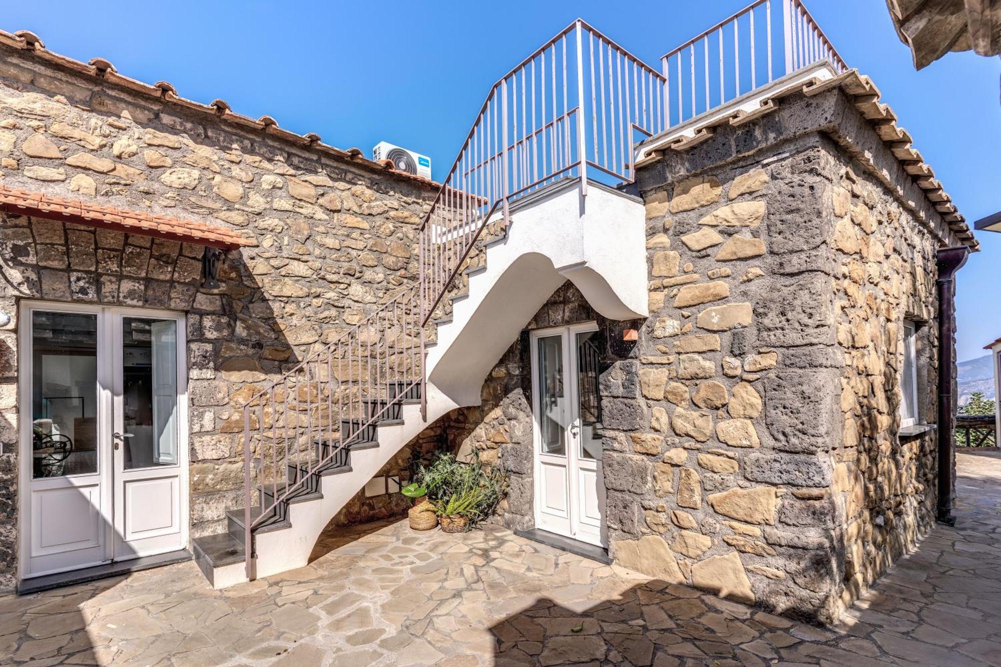 Villa Giulia Boutique Views Pool And Guest Services ソレント エクステリア 写真